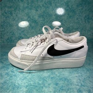Nike Blazer Low Platform Women’s Retro Leather Black White Shoes Size 10